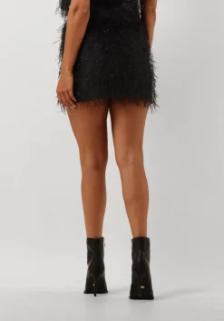 zwarte josh v minirok louka