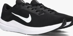 zwarte nike lage sneakers air winflo 10