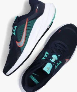 zwarte nike lage sneakers nike quest 5