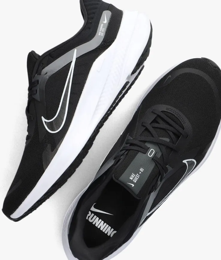 zwarte nike lage sneakers quest 5 heren
