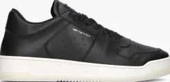 zwarte off the pitch lage sneakers super nova low