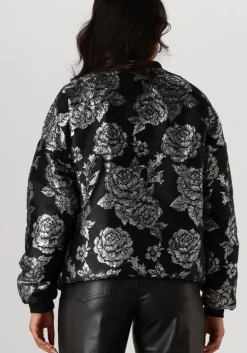 zwarte studio amaya jack moon