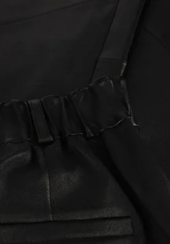 zwarte studio ar wijde broek maleah