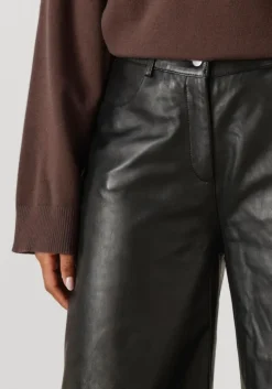 zwarte studio ar wijde broek tess