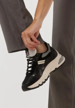 zwarte via vai lage sneakers liz finley